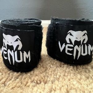 Kids Venum Handwraps Size 2.5 Meters